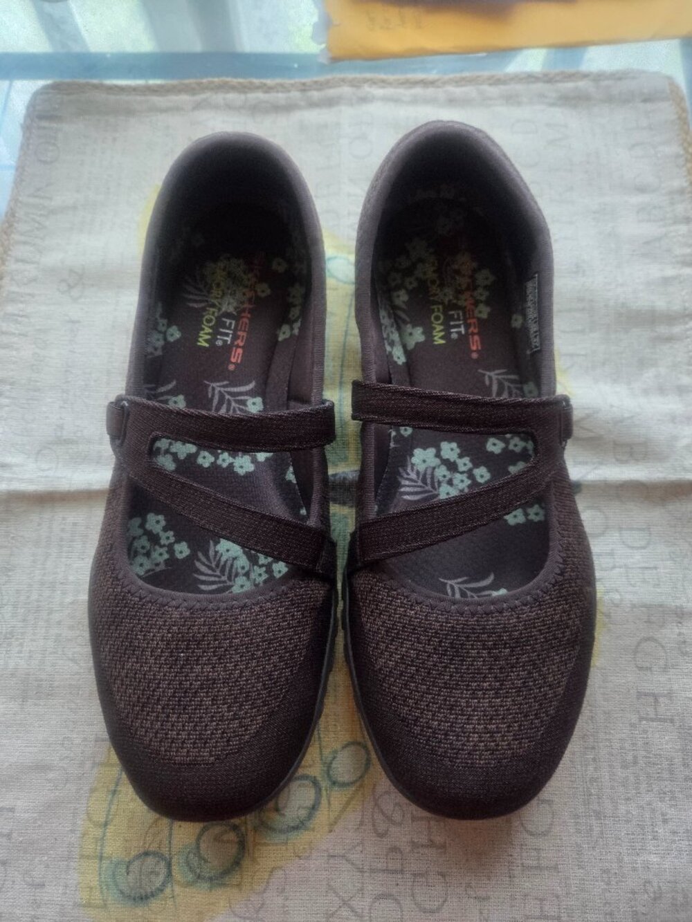 Sketchers Elastic Strap Brown Memory Foam Causal Slip On Size 8